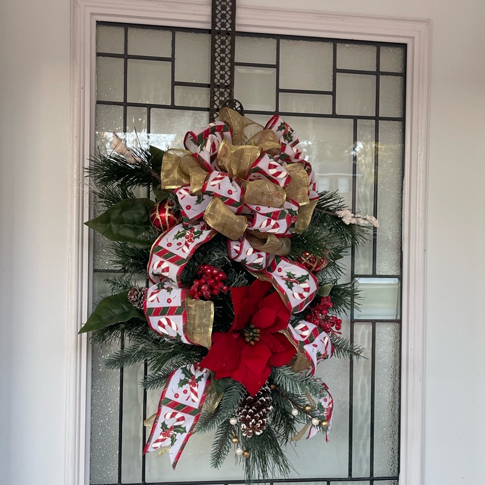 **NWT Poinsettia Swag Holiday Christmas Front Door Decor